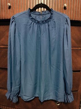 Classic Ruffled Neck Long-Sleeve Blouse - Blue